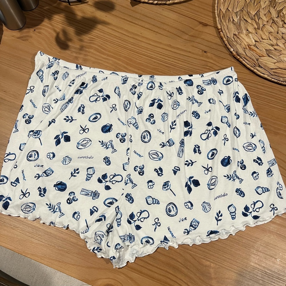 Coastal print pajama shorts